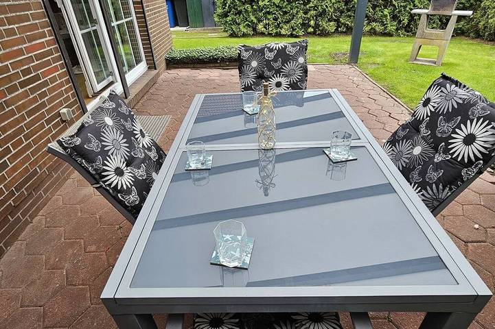 Ferienhaus für 6 Personen, mit Garten in Werdum