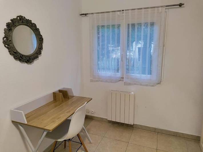 Gîte pour 6 personnes, avec jardin à Lhommaizé - 4