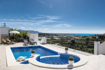 Villa pour 8 Personnes dans Nerja, Costa del Sol, Photo 1