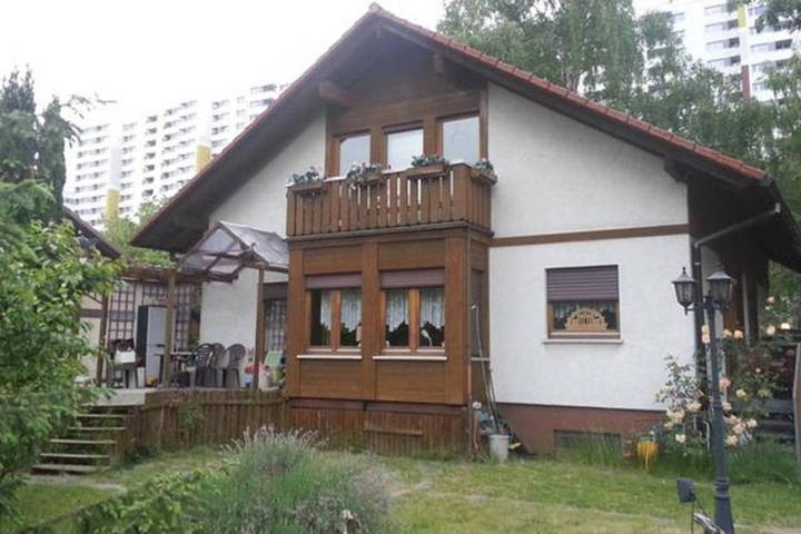 Ferienwohnung für 2 Personen, mit Garten und Ausblick sowie Balkon in Reinickendorf