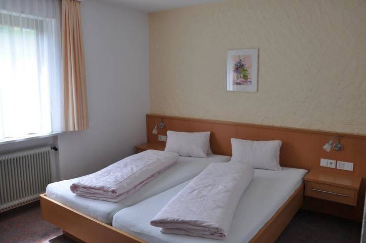 Ferienwohnung für 2 Personen, mit Balkon und Terrasse sowie Garten und Ausblick in Alberschwende
