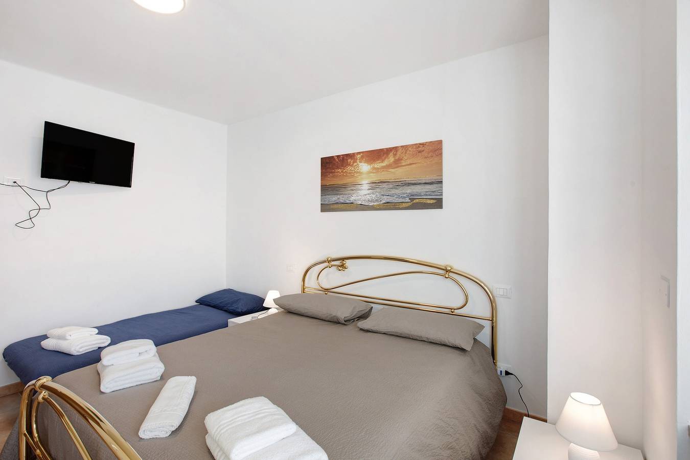 Ganze Wohnung, Ferienwohnung "Maison Étoile - Sole" mit Bergblick, Balkon und Wlan in Aosta, Walliser Alpen