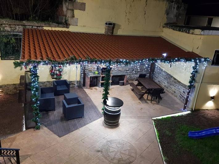 Apartamento para 16 personas, con Balcón y Terraza además de Jardín y Vistas en Selaya