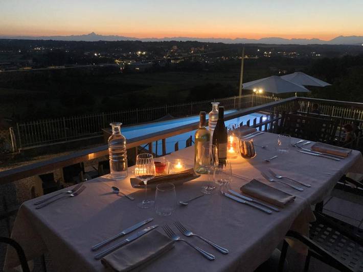 Casa vacanza per 2 persone, con giardino e sauna nonché piscina e idromassaggio in Piemonte