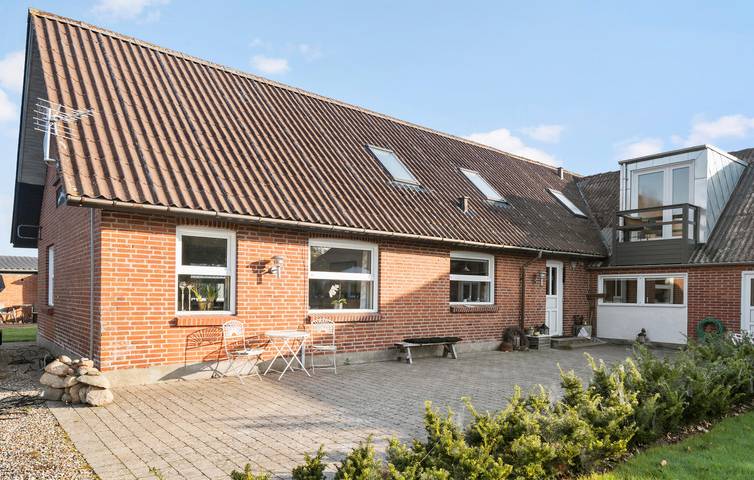 Ferienhaus für 8 Personen, mit Terrasse und Garten in Holstebro