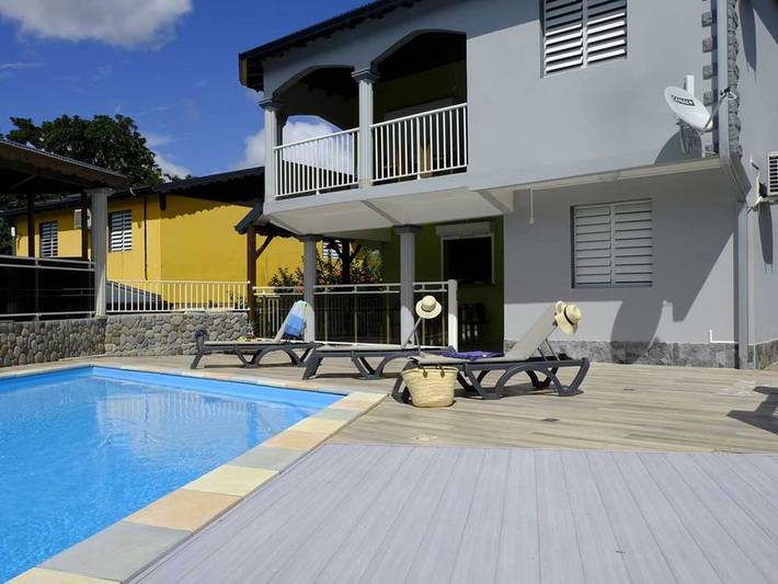 Appartement de vacances pour 2 personnes, avec piscine et terrasse