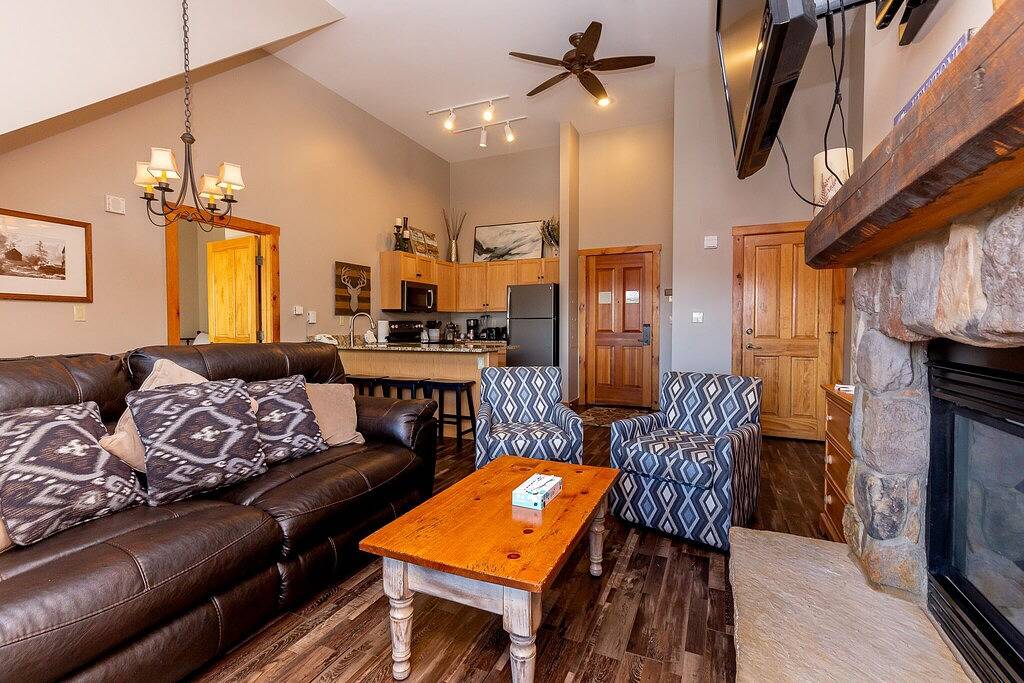 Ganze Wohnung, ** Neues Angebot ** Penthouse mit Kingsize-Bett, Premium-Bettwäsche, aktualisierte Küche in Arapahoe Basin