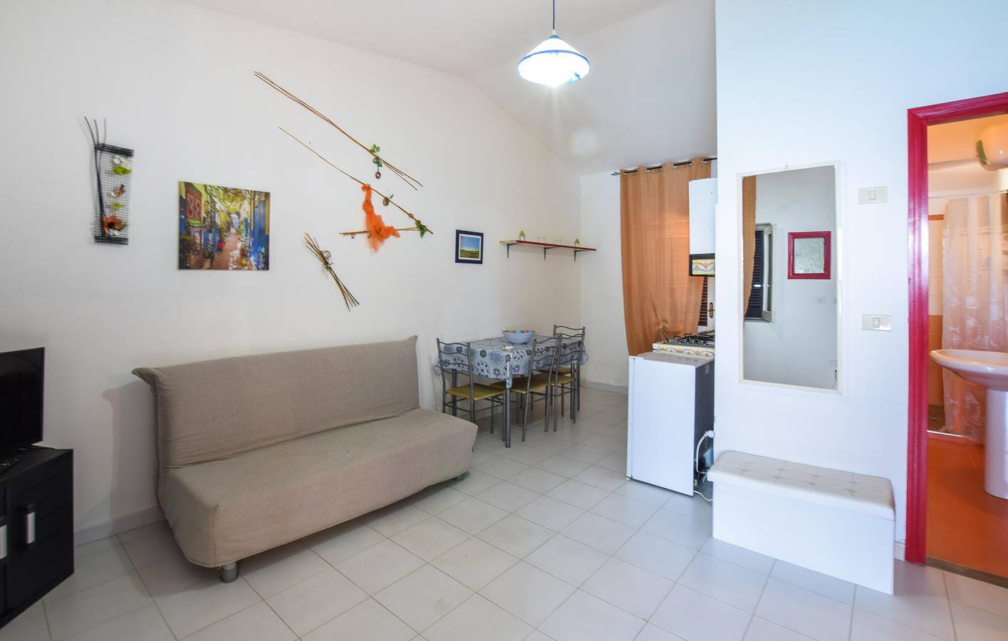 Ganze Ferienwohnung, Appartement am Strand mit Garage, Küche, Garten in Marina di Bordila, Vibo Valentia Provinz