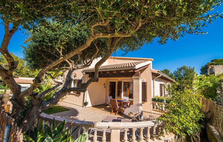 Playa Son Real Retiro: Cozy 1BD Apt with A/C, Terrace & Grill in Playa Son Serra de Marina, Santa Margalida