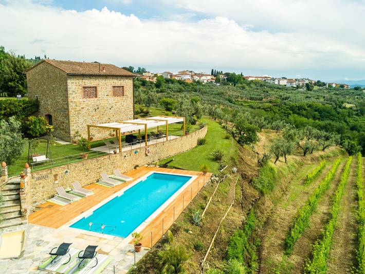 Agriturismo per 8 persone, con Terrazza e Giardino nonché Piscina a Vinci