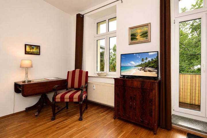 Appartement entier, Appartement de vacances pour 2 personnes avec balcon in Warnemünde Strand, Warnemünde