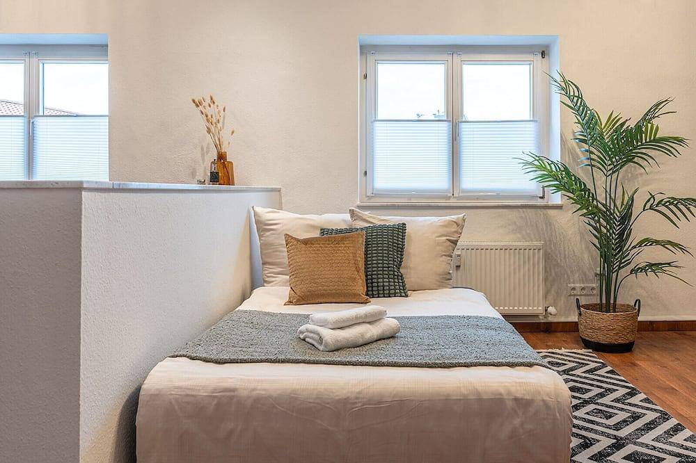 Ganze Wohnung, Regent Ferienwohnung an der Elbe für bis zu 7P, Altstadtlage, S-Bahn Dd, in Meißen, Meißen Region
