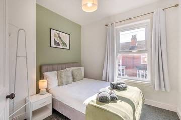Log Cabin for 4 People in Lincoln, Lincolnshire, Photo 4