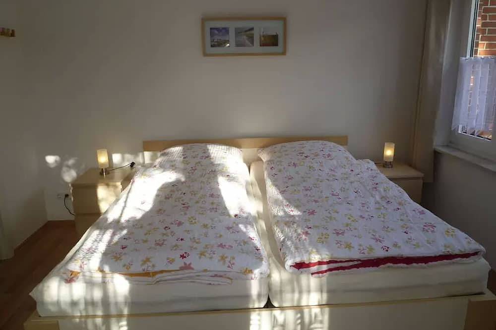 Entire apartment, Haus Amrum - Located east village on the dunes: Fewo1 * look, book, experience * in Juist