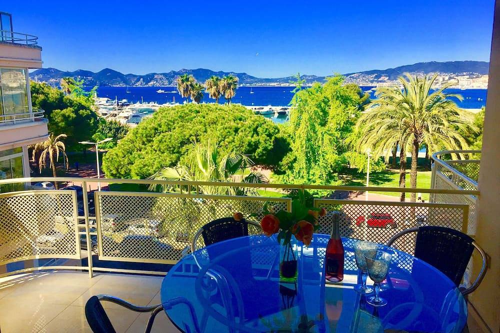 Ganze Wohnung, Luxus-Meerblick-Apartment an der berühmten Croisette in Cannes, Mittelmeerküste (Frankreich)