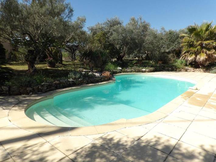 Chambre d’hôte pour 2 personnes, avec jardin ainsi que vue et piscine