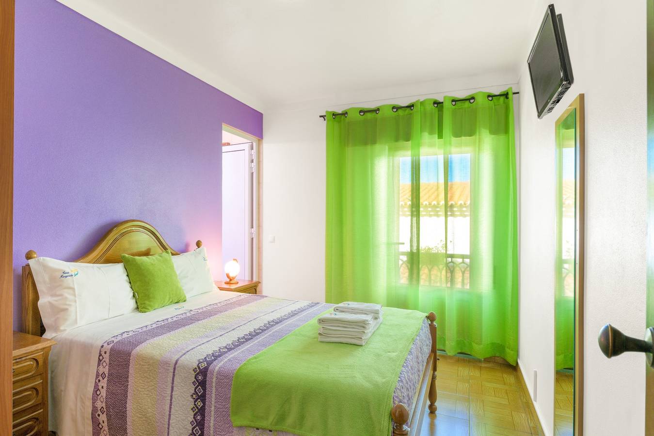 Chambre 'Quarto Lilás' avec balcon et Wi-Fi in Odeceixe, Costa Alentejana