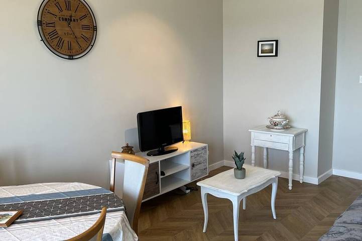 Gîte pour 4 personnes, avec balcon dans Plage du Hôme - 2