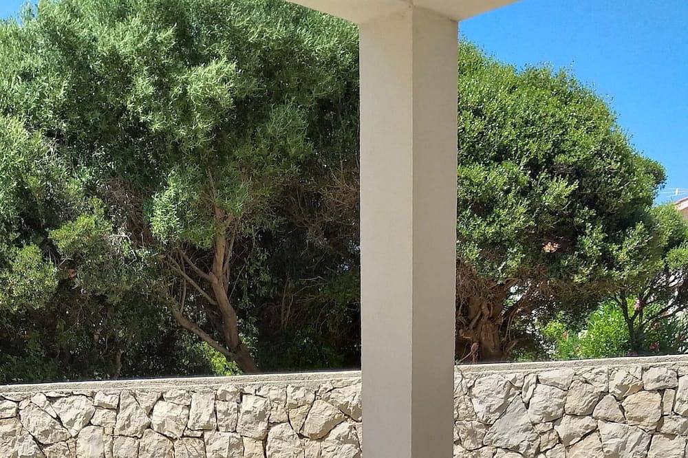 Ganze Wohnung, Sehr schöne Lage , 80 m bis zu Strand, Kinderfreundlich in Novalja, Pag