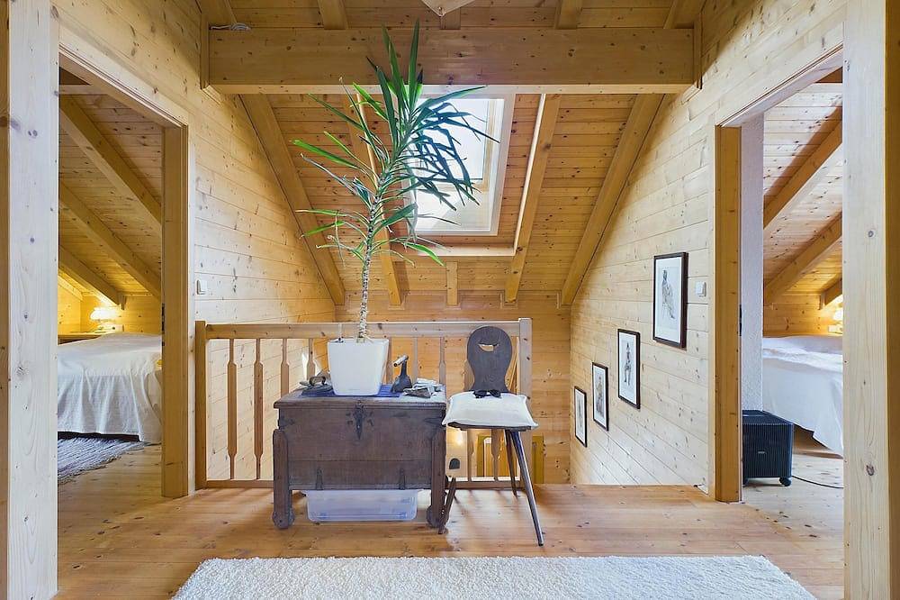 Traumhaftes Ferienhaus mit Sauna Nähe Schigebiet in Tuxer Alpen, Hippach