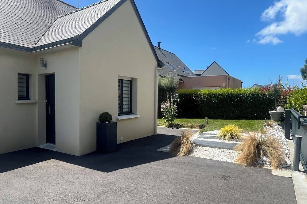 Agradable casa nueva con una vista única del mar y la isla. Playas a 750m in Clohars-Carnoët, Region de Quimper