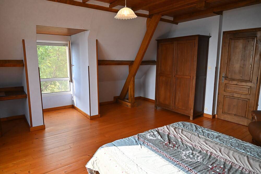 Maison de caractère avec vue exceptionnelle sur la vallée de la Dordogne in Loubressac, Lot