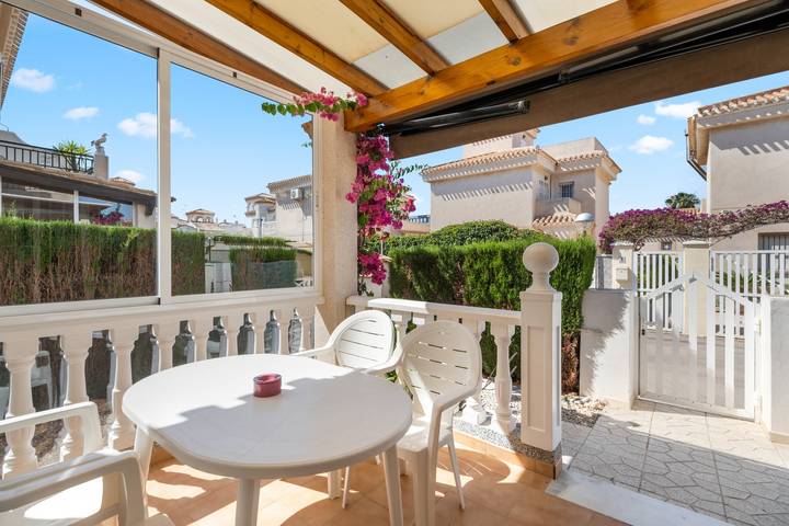 Ferienhaus für 4 Personen, mit Balkon und Garten in Orihuela Costa - 2
