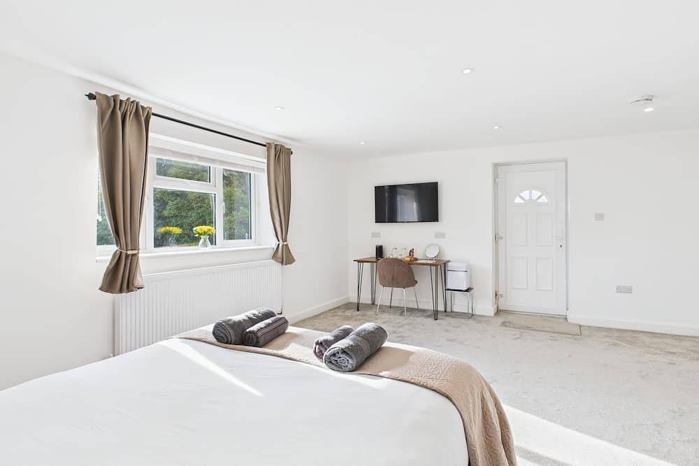 Modern Guest Room in West Midlands with Private Entrance in Birmingham, Birmingham Area