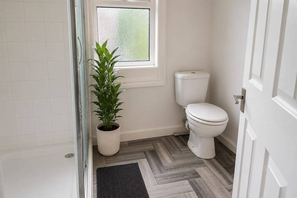Spacious 4-Bedroom Home | Perfect for Business & Leisure Stays in Stockport, Greater Manchester