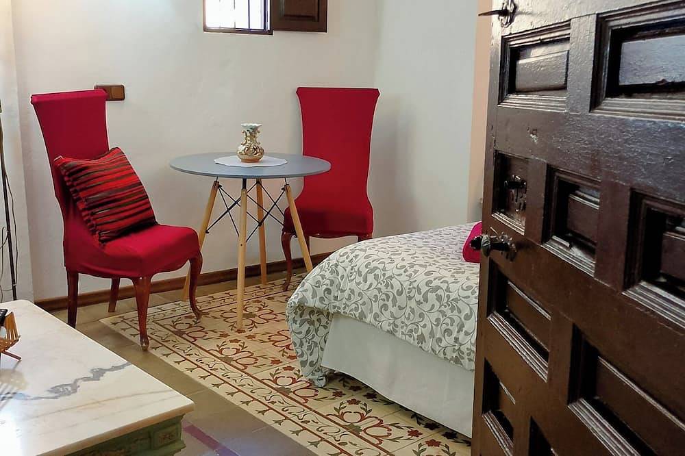 Casa rural N.s. Del paraíso, en el centro. in Chinchón, La Alcarria