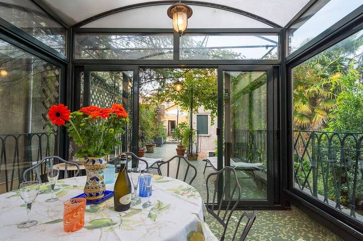 Ferienwohnung für 10 Personen, mit Garten und Balkon, mit Haustier