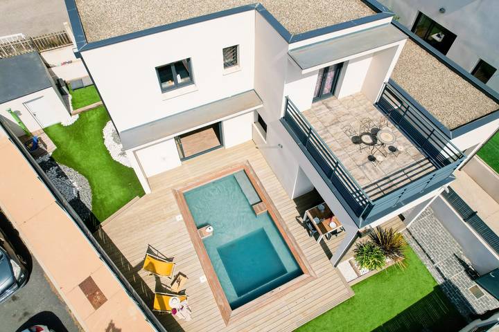 Villa pour 8 personnes, avec jardin et piscine, adapté aux familles - 1