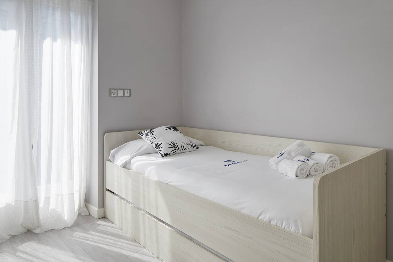 Apartamento entero, Apartamento de vacaciones para 4 personas con balcón in Playa de la Concha, San Sebastián