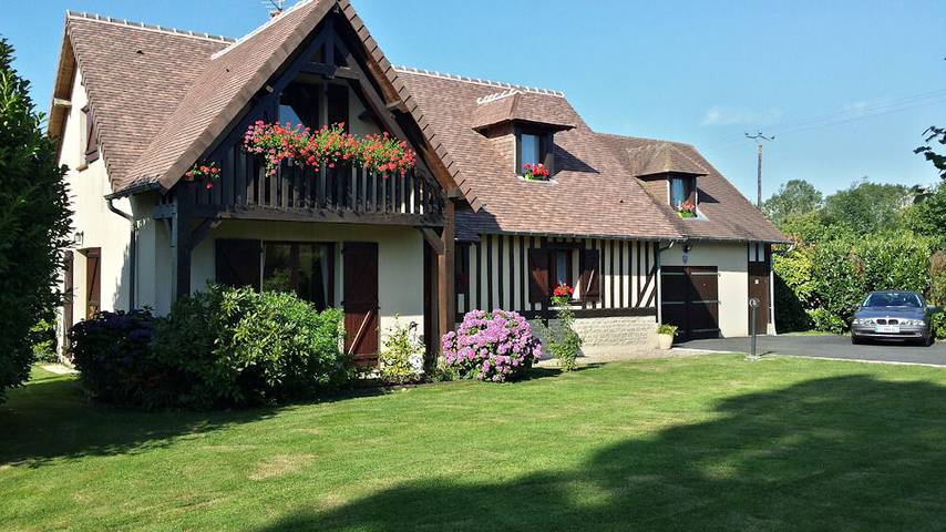 Location de vacances pour 4 personnes, avec Jardin dans le Calvados
