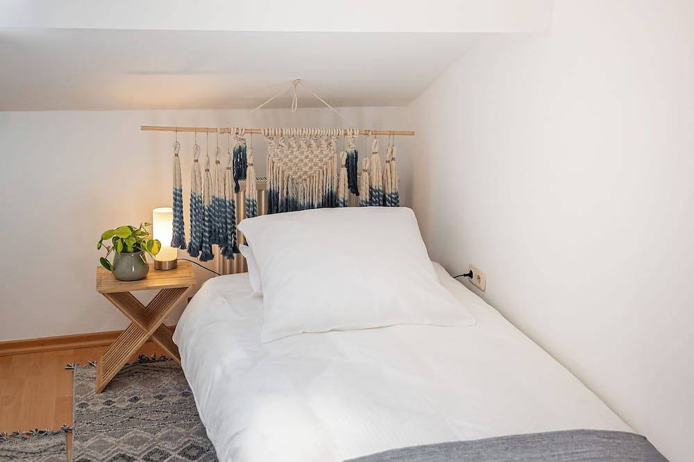 Ganze Wohnung, La Casa Bonita, Bezauberndes Familien-Apartent 3 Schlafzimmern und Sonnenterraze in Bad Aibling, Landkreis Rosenheim