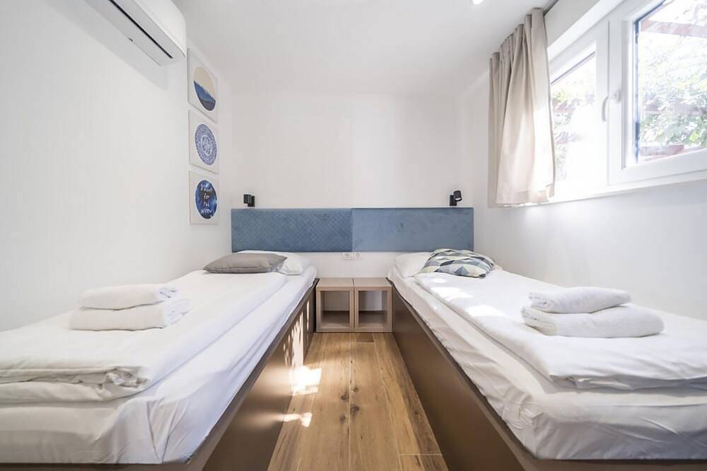 Stunning home in Zerava in Nin, Zadar