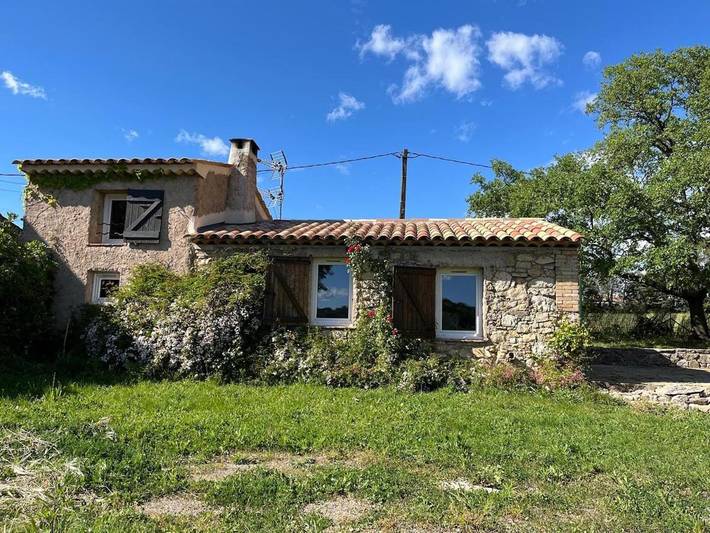 Villa pour 2 personnes, avec terrasse et vue ainsi que piscine et jardin