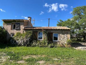 Cottage pour 2 personnes, avec terrasse et vue ainsi que jardin et piscine à Trans-en-Provence