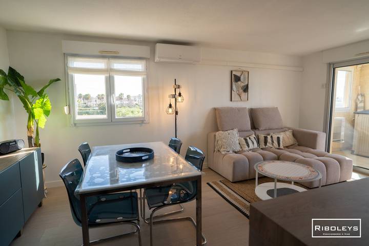 Gîte pour 4 personnes, avec balcon et piscine dans Plage de la Farinette - 3