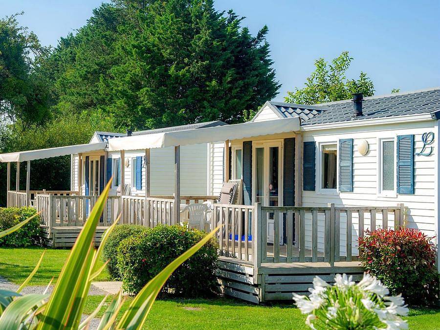 Camping Marvilla Parks - Les Pommiers du Mont Saint Michel - Bungalow 6 personen - Mobilheim | Comfort | 2 Zi. | 4/6 Pers. | Erhöhte Terrasse | Klimaanlage | Tv in Beauvoir, Mont-Saint-Michel-Bucht