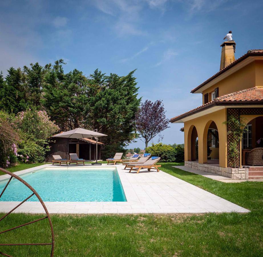 Double or Twin Room with Mountain View in Hendaye, Région de Bayonne