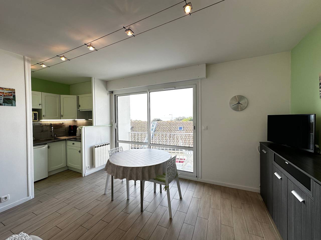 Apartamento entero, Estudio acogedor vista al mar, centro Fouras, balcón, 2 pers in Fouras, Region de Rochefort