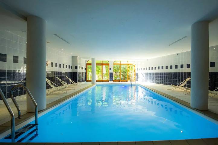 Chalet pour 6 personnes, avec sauna ainsi que balcon et piscine, animaux acceptés à Pralognan-la-Vanoise - 2