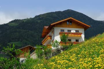 Gîte pour 4 personnes, avec vue ainsi que jardin et terrasse à Chiusa