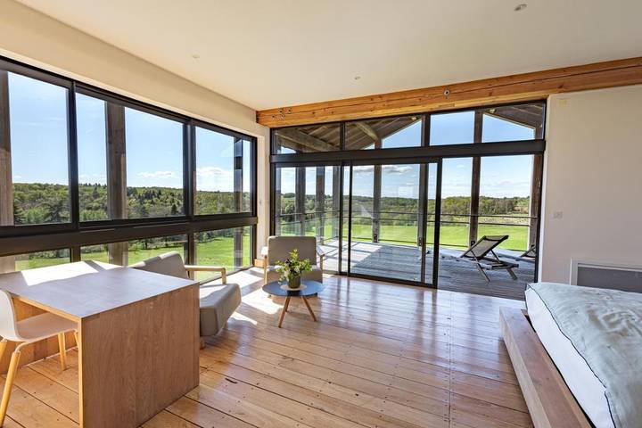 Location de vacances pour 10 personnes, avec Balcon et Jacuzzi ainsi que Terrasse et Jardin à Saint-Martial-de-Valette - 3