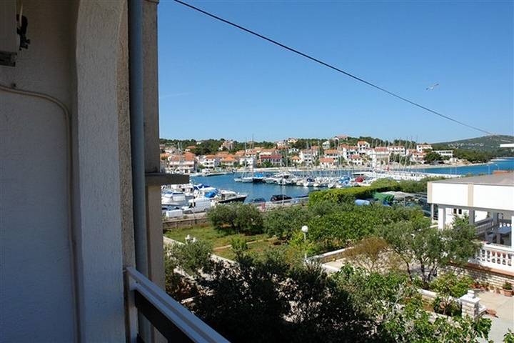 Ferienwohnung für 2 Personen, mit Balkon/Terrasse auf Murter