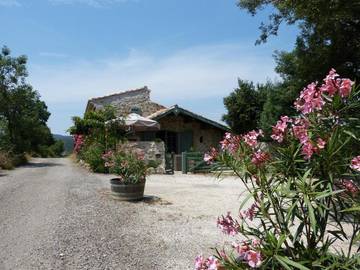 Cottage pour 2 personnes, avec vue et jardin à Durban-Corbières