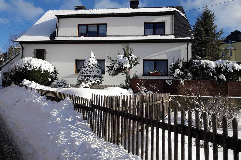 Ganze Wohnung, Ferienwohnung mit 2 Schlafzimmern in Zschorlau/Erzgebirge in Zschorlau, Erzgebirge