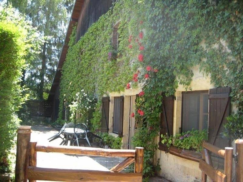 Gîte pour 5 personnes avec terrasse in La Favière, Jura Francais