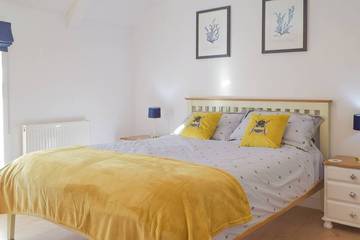 Cottage for 6 People in Fishguard, Pembrokeshire, Photo 4